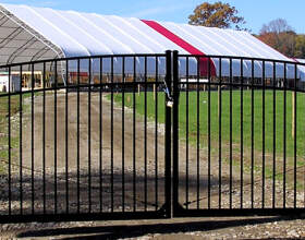 ALUMINUM GATE